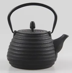 未使用品、木箱付　南部盛岡川勝造　１５型アラレ　南部鉄瓶　イコニコサン様売約済み 未使用品、木箱付 南部盛岡川勝造 15型アラレ 南部鉄瓶 イコニコサン