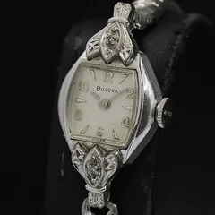 【希少稼動】Bulova 手巻き時計 ゴールド/シルバー　着用写真あり Bulovaのフリマアイテム一覧