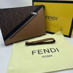 FENDI メンズ　バック