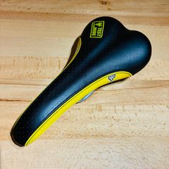 GIANT Contact SLR D-FUSE カーボン シートポスト D型断面 軽量