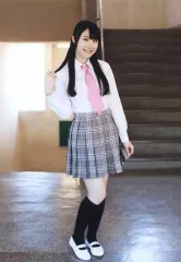 【中古】生写真(女性) Run Girls，Run!/厚木那奈美/全身・衣装白・グレー・右手髪・後ろ階段/「Run Girls， Run! 1st LIVE TOUR 止まってなんかいられない」ブロマイド