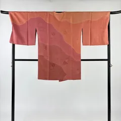 道行 身丈92cm 裄丈70cm L 和装コート 角衿 霞 地紋 オレンジ 正絹 美品 名品 【中古】
