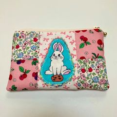 ハンドメイド　パッチdeポーチ　ポップなうさぎさん　パッチワーク　ポーチ　フラットポーチ　うさぎ　花柄　フルーツ柄　リボン柄