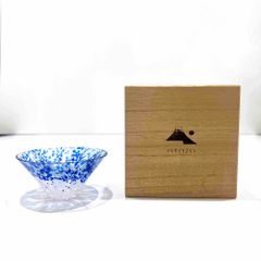 Item thumbnail for item 6a2d73c7-3472-4286-8edb-a90ec81c3f7d