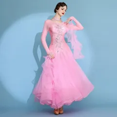 新品未使用 【目を惹く豪華デザイン】発表会・競技会で映えるストーン付きスタンダードドレス