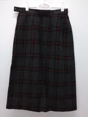 9ｰ6　灰色ロングスカート（黒赤黄色チェック柄）ひざ下丈　秋冬　レディース