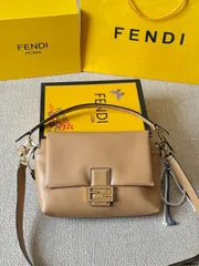 【今日特価】Fendi Mamma Baguette フェンディ マンマ バゲット