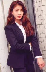 【中古】コレクションカード(女性) TWICE/ジヒョ/裏面黒・膝上・右向き/TWICE FANMEETING 「ONCE BEGINS」フォトカードセットB