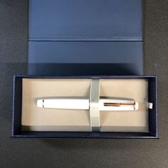 セーラー万年筆 プロギアピンクゴールド MF（中細） 11-3017-310 プロフェッショナルギア