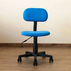 ザ・事務椅子！　コスパ良し！　デスクチェア　オフィスチェア　事務所　仕事　書斎　一人部屋　作業　来客　昇降　高さ調節　キャスター　移動　コロコロ　　スイスイ　軽い　青　ブルー(BL)　(S120)QZY-A18BL(1.1)オフィスチェア　BL