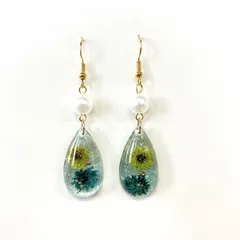 【ハンドメイド】UVレジン ピアス ドライフラワー パール