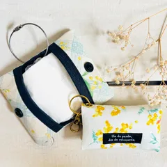 キーホルダーみたいなポケットティッシュケース　花柄⑤（スズラン、ミモザ）　花粉症　プレゼント　お子様や男性にもオススメ