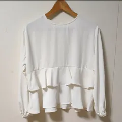 INGNI フリル切替ペプラムブラウス  B品