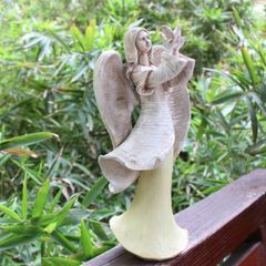 置物 オブジェ ガーデンオーナメント 鳥と遊んでいる天使 エンジェル 彫刻風 白 屋外 屋内 インテリア 玄関 リビング ダイニング 装飾 庭