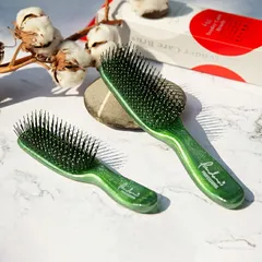 【送料無料】【新品】頭皮に優しいヘアケアブラシ　小サイズ