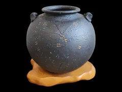 屋久杉加工協同組合 岳南英世作 花器 壺　飾り壺 屋久杉 Amazon.co.jp: 世界遺産 屋久杉 花瓶 華道 高さ19cm 壺 花器