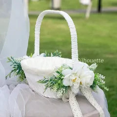 バスケット かご ウェディング 花かご 白 レース レースフラワー ホワイト 子供 結婚式 フラワーガール リングボーイ 手提げ 布製 リボン飾り 花びら入れ 指輪用 リングピロー イベント パーティー 小物 造花