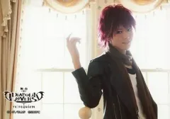 【中古】生写真(男性) 山崎大輝(逆巻アヤト)/横型・上半身・衣装黒白・ストール茶・右手上げ・体右向き・窓・キャラクターショト/舞台「DIABOLIK LOVERS～re：requiem～」ブロマイドセット