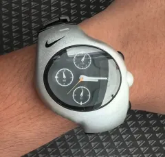 【希少】　Nike Triax fly デジタル腕時計 箱付き Nike Triax Watch デジタル腕時計 ブラック - メルカリ