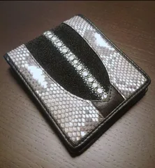 二つ折り財布 ヘビ革 エイ革 パイソン スティングレイのサムネイル