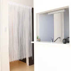 【匿名配送らくらくメルカリ便 全国送料無料】「ストリングカーテン ホワイト」90x170cm ひも のれん ヒモスクリーン ロングサイズ 暖簾 家紋 目隠し ジブリ タぺストリー