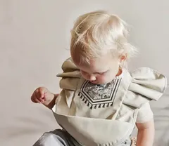 防水ベビーエプロン　お食事フリルエプロン　ベビースタイ　保育園　幼稚園　北欧　おしゃれ