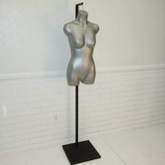 スタイル抜群】Rebody マネキン 女性 トルソー 美ボディ - メルカリ