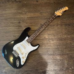 美品 Bacchus バッカス Stratocaster ストラト ブラック Bacchus Universe Series エレキギター バッカス 黒 ストラト