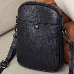 スマホバッグ レディース 本革 ミニサイズ 人気 ポッケト 耐久性 使いやすい 斜め掛け シンプル ソフトレザー 小型 プレゼント ギフト M250227-184