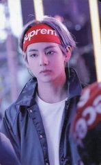 BTS V テテ Memories 2017トレカ SUPREMEヘッドバンド 本日価格！【BTSテテ着用】13AWシュプリーム ヘアバンド 赤 supreme
