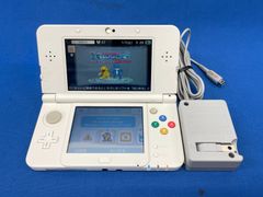 ・Newニンテンドー3DS 本体 ホワイト 充電器付き 動作確認済み 初期化済み　【G2/0206-1】