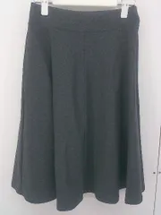 ◇ ●美品● ◎ MUJI 無印良品 ムジルシ タグ付 イージー 膝丈 フレア スカート サイズM グレー レディース  【中古】 【1207040001236】のサムネイル