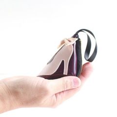 ギフトやプレゼントに！ハイヒール小物入れ