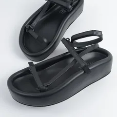 MM6 MAISON MARGIELA エムエムシックス メゾン マルジェラサンダル シューズ プラットフォーム ウェビングサンダル S59WP0205 P6383 レディース ブラック レザー レザー カレンダータグ 春夏 ストラップサンダルのサムネイル