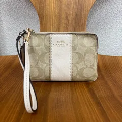 コーチ COACH ポーチ レディース 小物入れ シグネチャー PVC コーナー ジップ リストレット F58035 IMDQC ライトカーキ×チョーク　1015