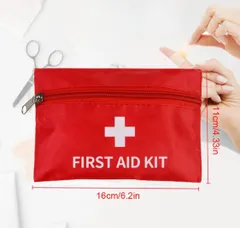【赤フラットS 】新品　Sサイズ　お薬ポーチ　赤　レッド救急箱　キャンプ用品　トラベル用品