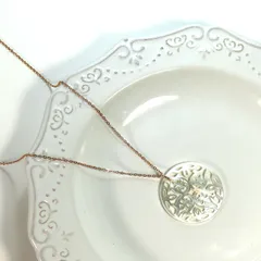 マザーオブパール ホワイトシェル 30mm 透かし彫り ゴシック系 真珠母貝 ピンクゴールド PG 金属アレルギー対応 ステンレス ネックレス チェーン 1.2mm 小豆チェーン 選べる 35～80cm サージカルステンレス 彼女 母の日 贈り物 レディース