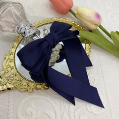 おしとやかネイビーのシンプルなリボン