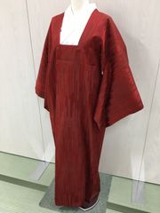 ≪花ラブリ≫AK226RL☆大特価！！☆　リユース　リサイクル　撥水　雨コート　赤系　絹？　正絹？　ポリエステル　縦縞　３尺５寸８分　135.6ｃｍ　着物用コート　和装