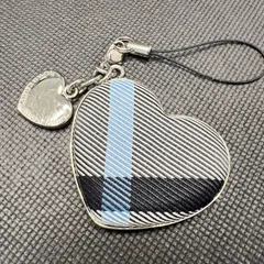 BURBERRY　バーバリー　チャーム　キーホルダー　ハート BURBERRY - Burberry バーバリー トーマスベア チャーム