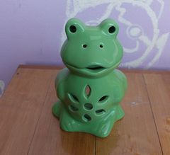 カエル アロマポット 陶器　薄緑