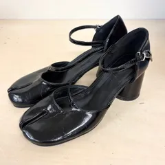 訳あり THE Yon 足袋ストラップパンプス 23.5cm ブラック エナメル