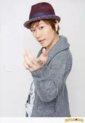【中古】生写真(男性) Kimeru/上半身・衣装グレー・白・帽子・左手上げ・左向き/ブギウギ★Night年末イベント「BUGIVERSAL★STUDIOS～新しいテーマパークが生まれた...!～」