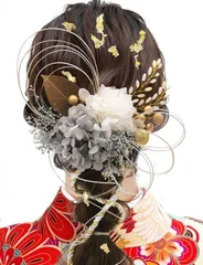 特別価格　紐アレンジ 金箔 水引 かすみ草 プリザーブドフラワー ドライフラワー 振袖 グレーホワイト 結婚式 和装 卒業式 袴 A6005 成人式 髪飾り 9色展開 [JZOON]
