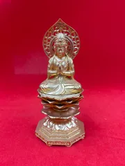 勢至菩薩 座像 秀雲の銘 金属製。