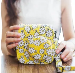 FUJIFILM チェキ ケース instax mini 12 11 9 8 8プラス プロテクター かわいい カメラケース ショルダーバッグ イエロー お花
