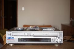 動作保証あり SONY WV-BW3 HI8 VHS ビデオデッキ