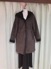 1286.UNIQLOフード付きダークグレーのムートンコート Lサイズ☆