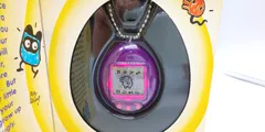 TAMAGOTCHI たまごっち 英語版 パープル＆ピンク