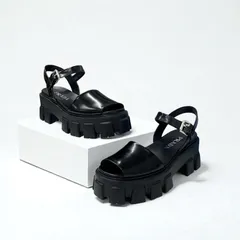 2025年最新】prada モノリス サンダルの人気アイテム - メルカリ